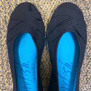 Blowfish black flats